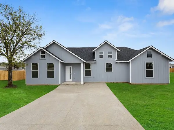 187 Cactus Canyon Drive, Bridgeport, TX 76426