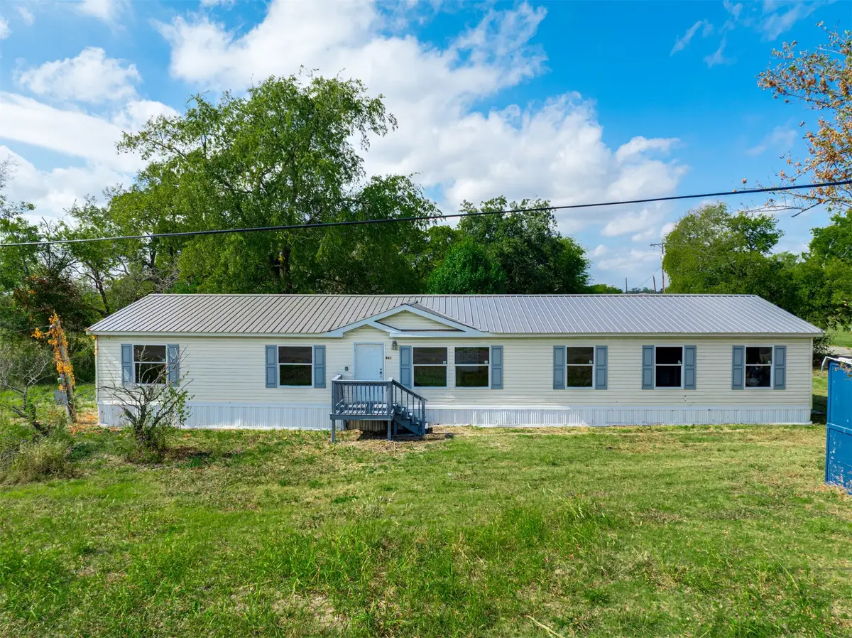 910 Pacific Street E, Honey Grove, TX 75446 - Image #1
