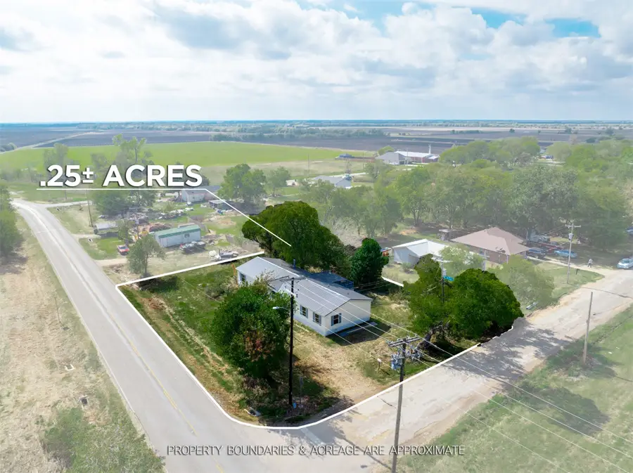 910 Pacific Street E, Honey Grove, TX 75446 - Image #3