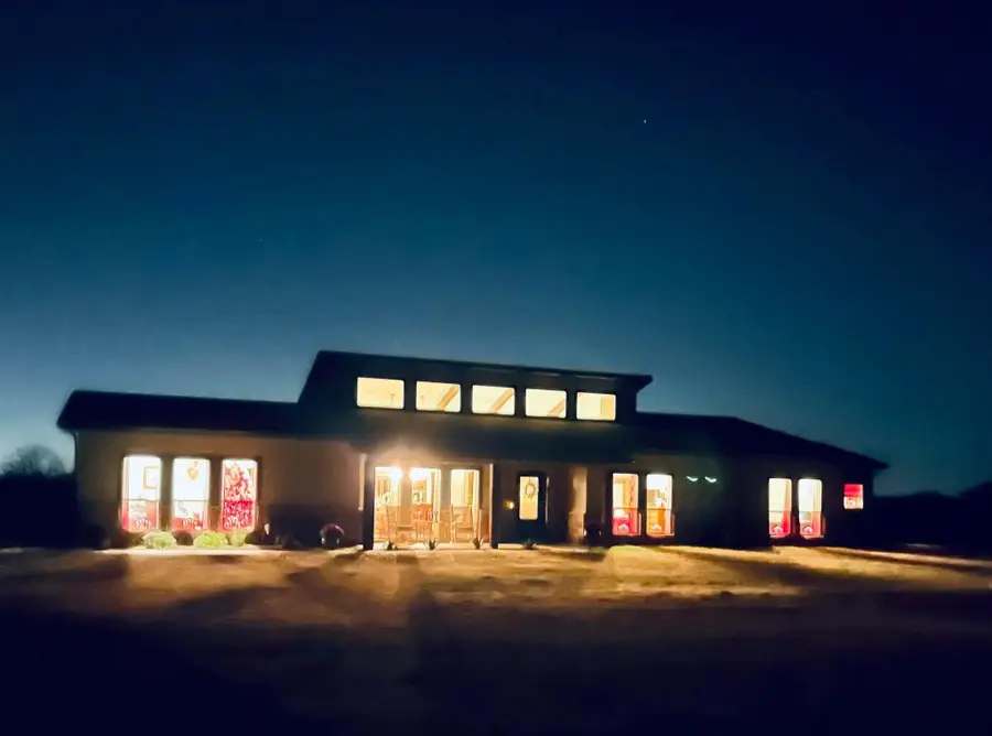 812 Mckenzie Road, Tioga, TX 76271 - Image #3