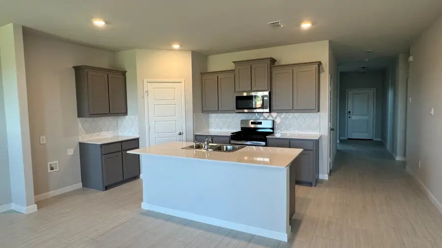 513 Babbling Brook Drive, Ponder, TX 76259 - Image #2