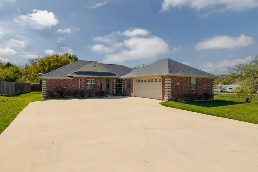 215 Runaway Bay Drive, Runaway Bay, TX 76426 - Image #2