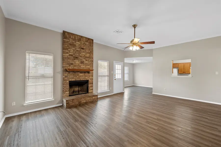 116 N Lindenwood Lane, Hewitt, TX 76643 - Image #3