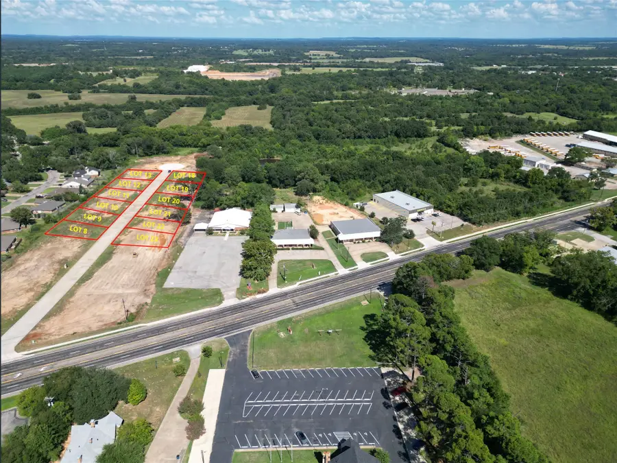 215 Central Park Court, Athens, TX 75751 - Image #2