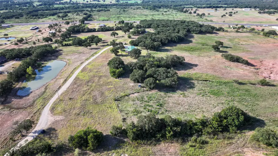 381 W Mccool Road, Nocona, TX 76255 - Image #2