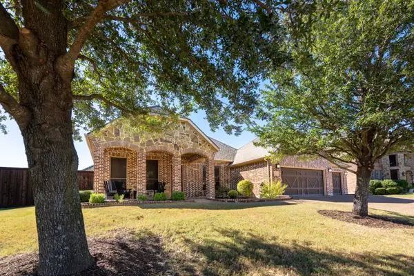 1233 Grayhawk Drive, Forney, TX 75126
