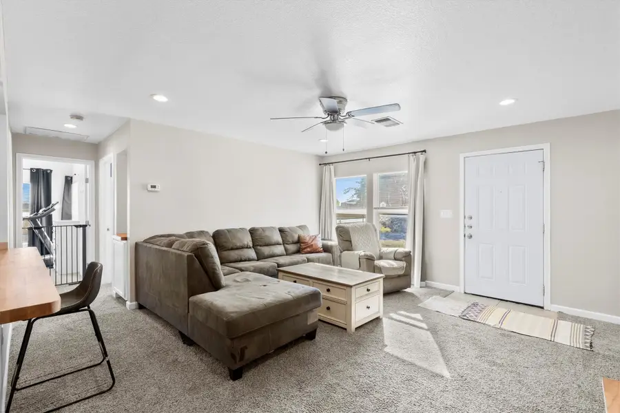 101 3rd Street, Valley View, TX 76272 - Image #3