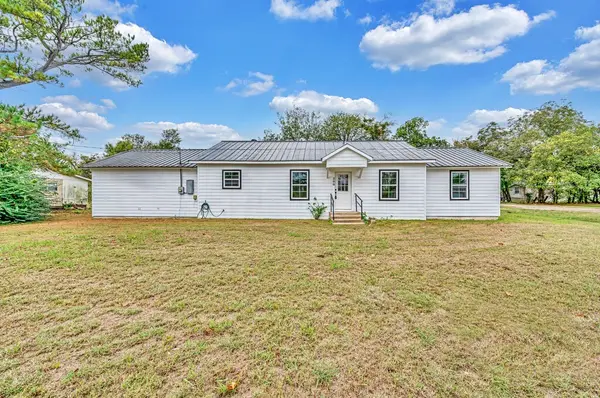 200 S Narcissus Street, Kosse, TX 75838
