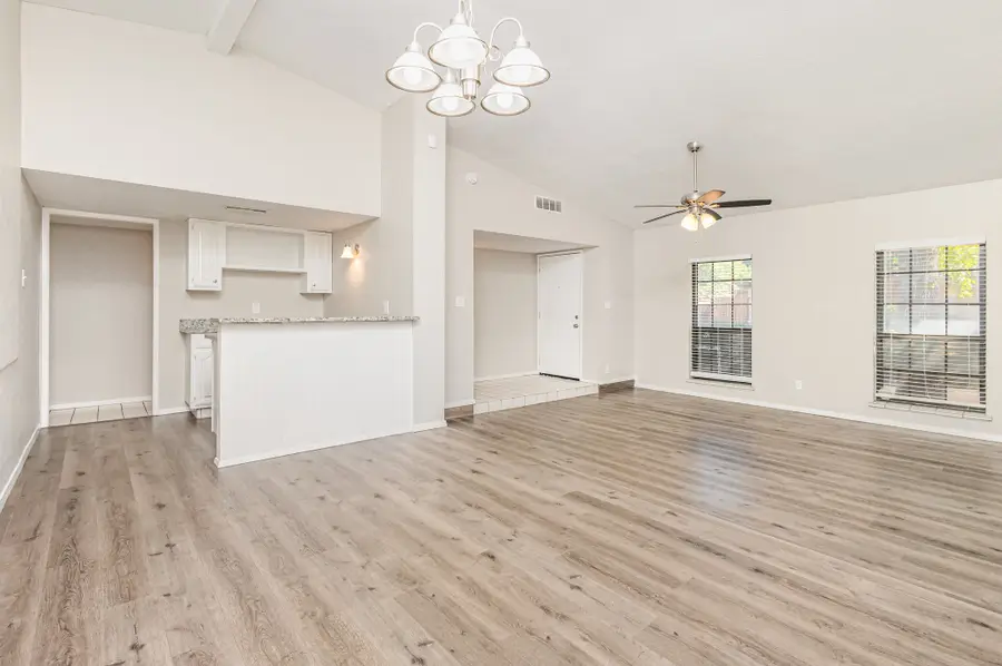 2808 Treeview Drive, Arlington, TX 76016 - Image #2