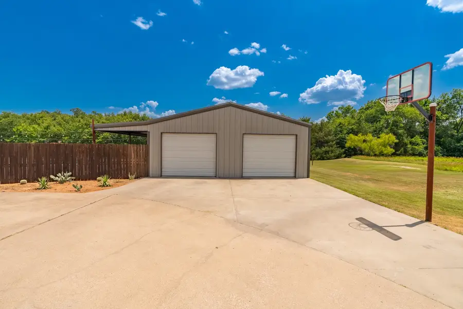 645 Ranchwood Drive, Greenville, TX 75402 - Image #3