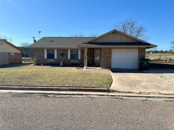 232 Hillcrest Drive, Nocona, TX 76255