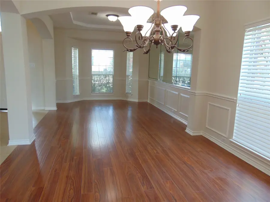 212 Crystal Lake Drive, Desoto, TX 75115 - Image #3