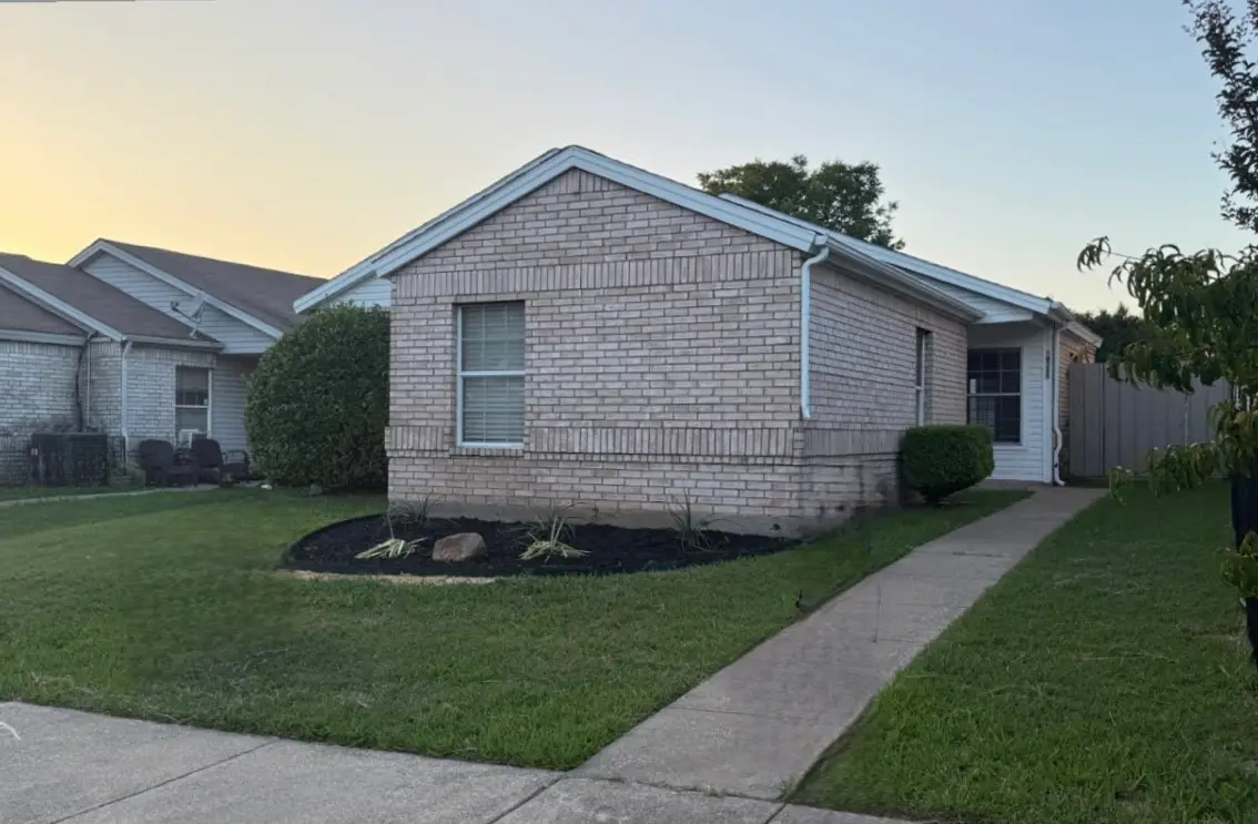 10255 Carolina Oaks Drive, Dallas, TX 75227 - Image #1