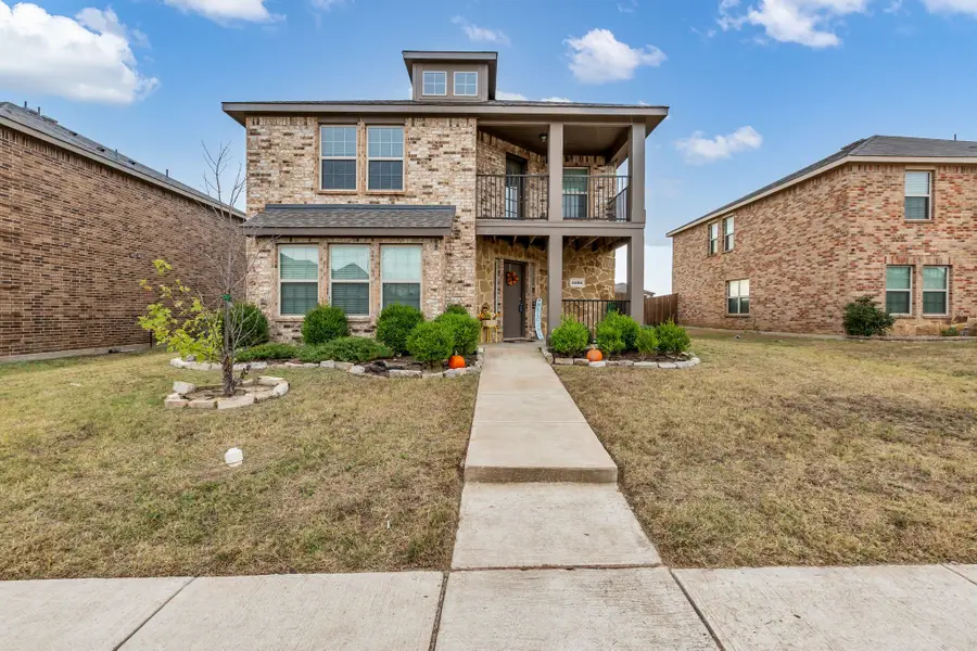 2256 Spring Hollow Drive, Lancaster, TX 75134 - Image #2