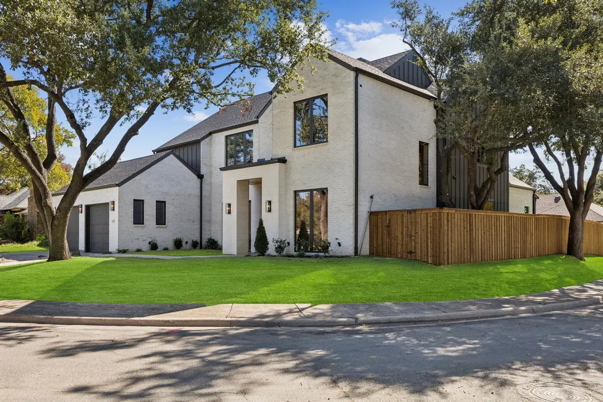 6619 Robin Willow Court, Dallas, TX 75248 - Image #1