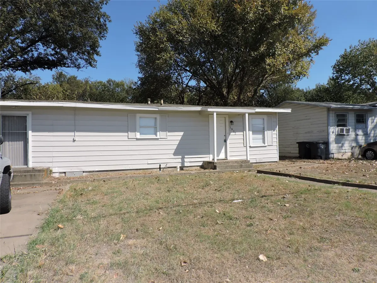 1612 N Anglin Street, Cleburne, TX 76031 - Image #1