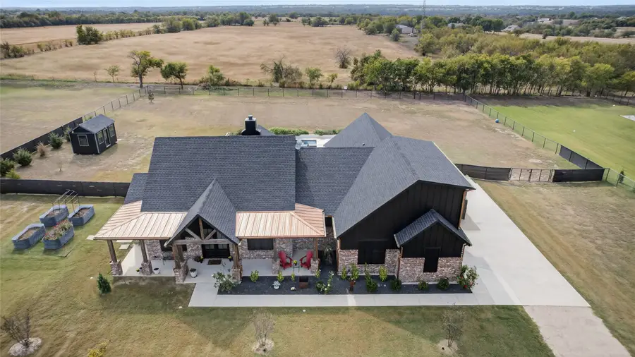 6810 Hunnington Drive, Sanger, TX 76266 - Image #2