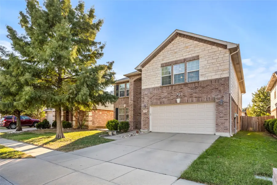 12713 Mourning Dove Lane, Fort Worth, TX 76244 - Image #2