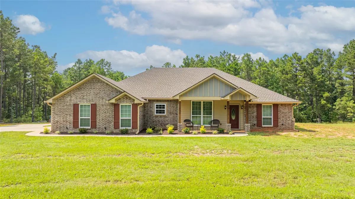 525 Lake Gladewater Road, Gladewater, TX 75647 - Image #1