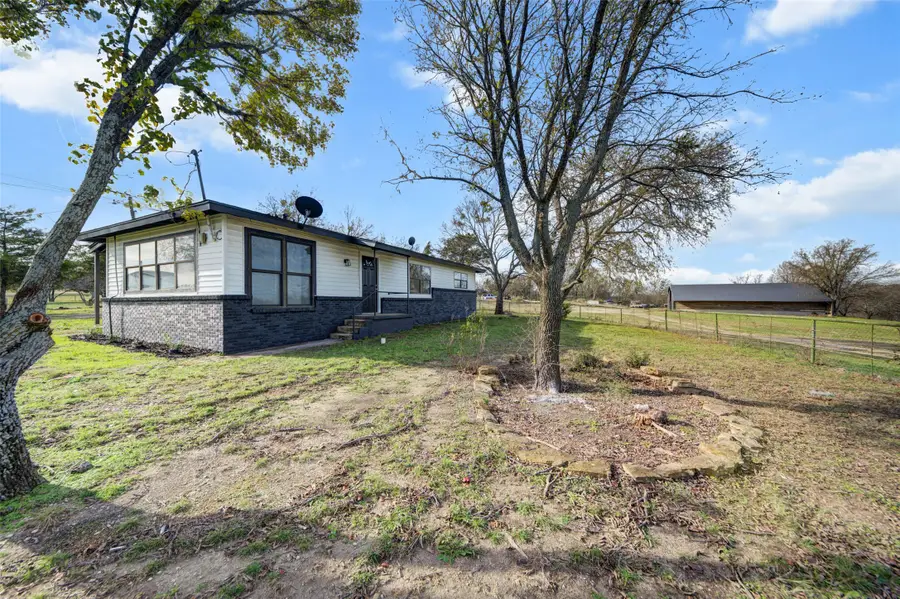 220 Coyote Trail, Rhome, TX 76078 - Image #2