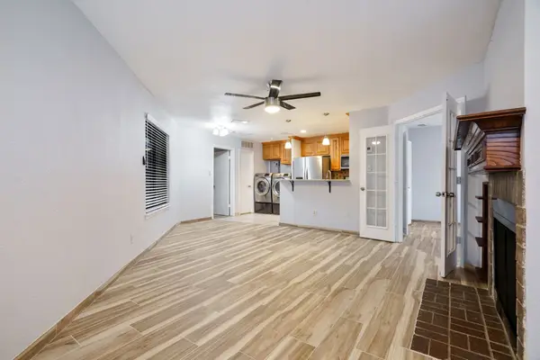 2310 Balsam Drive #B107, Arlington, TX 76006