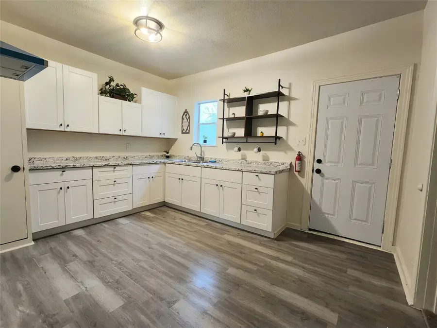 805 E Palestine Street, Mexia, TX 76667 - Image #3