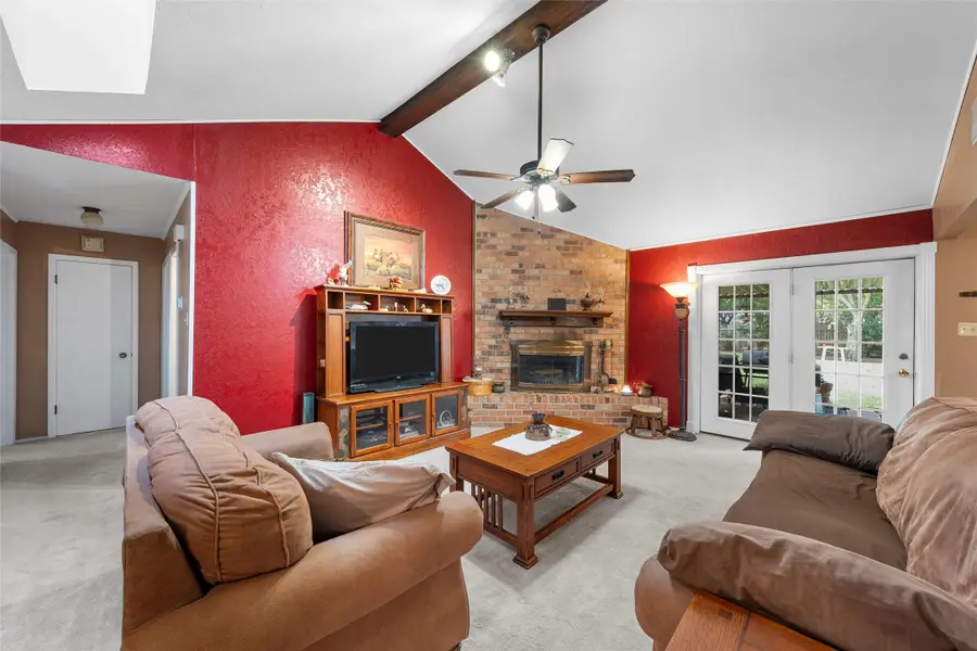 221 Crockett Lane, Hewitt, TX 76643 - Image #2