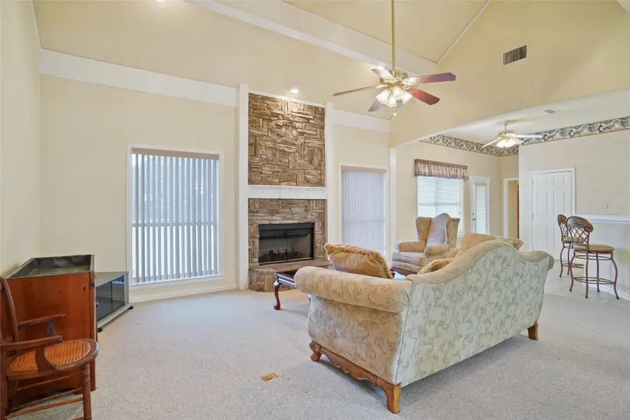 809 Amon Trail, Azle, TX 76020 - Image #2