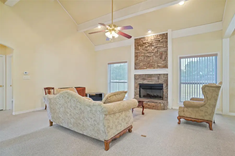 809 Amon Trail, Azle, TX 76020 - Image #3