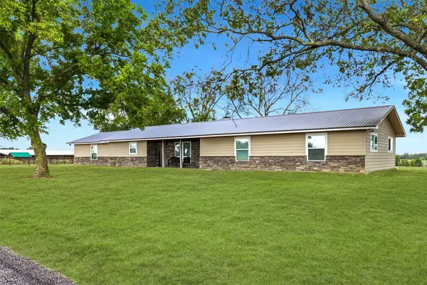 1742 County Road Sw 3055, Saltillo, TX 75478