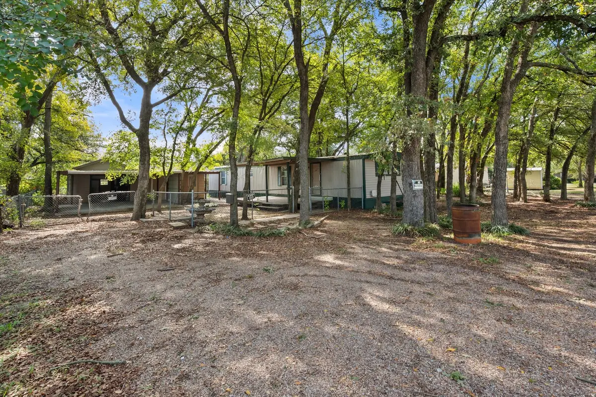 1509 E Apache Trail, Granbury, TX 76048 - Image #1