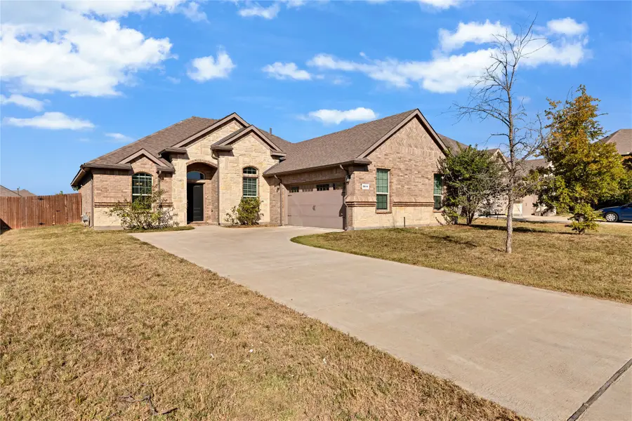 2611 Firebird Road, Glenn Heights, TX 75154 - Image #2