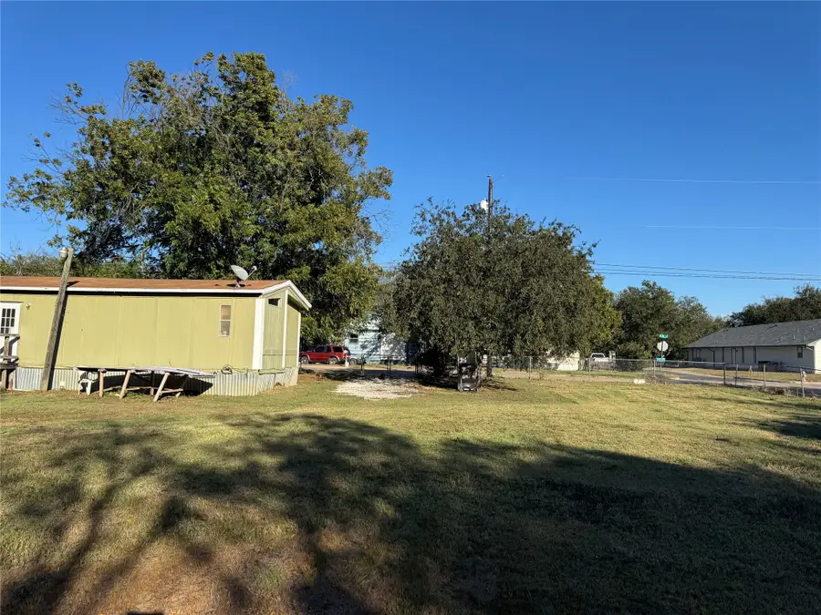 305 Elmo Street #303, Cleburne, TX 76031 - Image #3