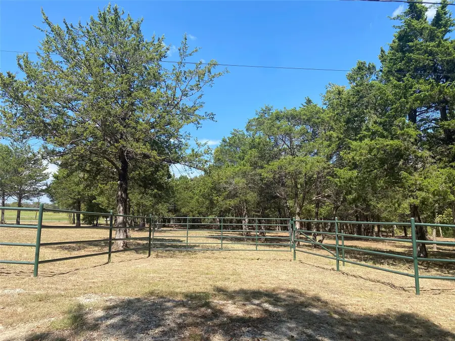 1648 Gordonville Road, Gordonville, TX 76245 - Image #2