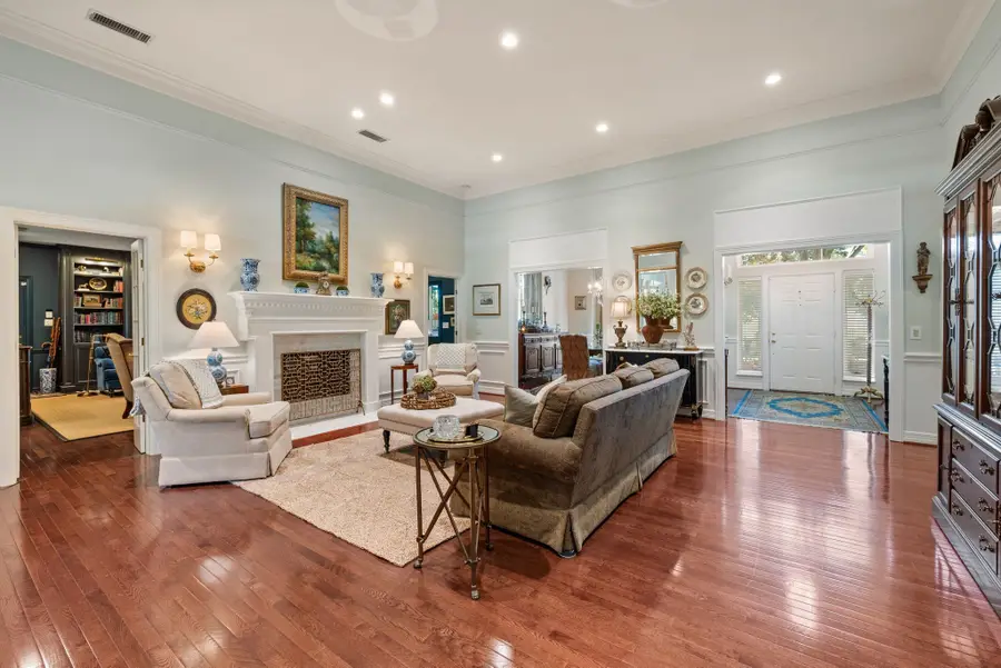 1104 Garry Lynne Drive, Colleyville, TX 76034 - Image #3