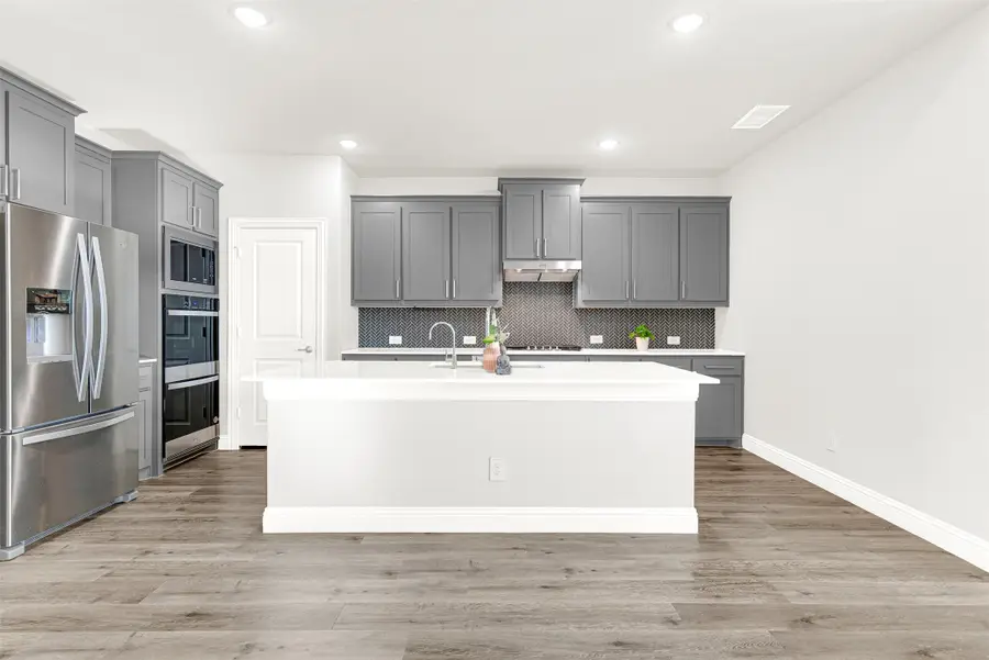 545 Willowmore Drive, Little Elm, TX 75068 - Image #3