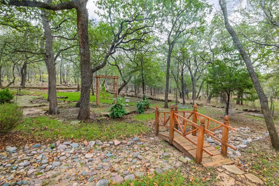 604 Runaway Bay Drive, Runaway Bay, TX 76426 - Image #3