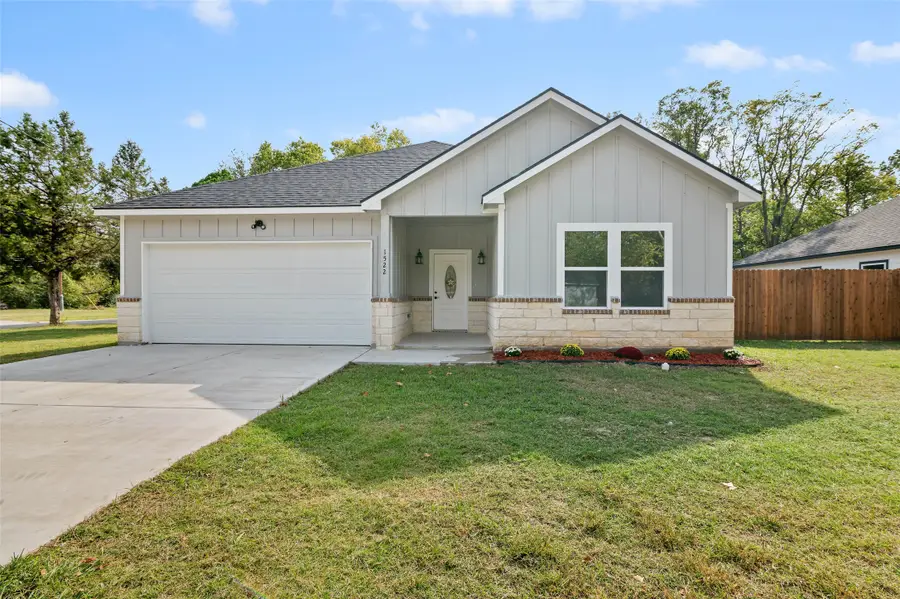 1522 Harris Street, Gainesville, TX 76240 - Image #2