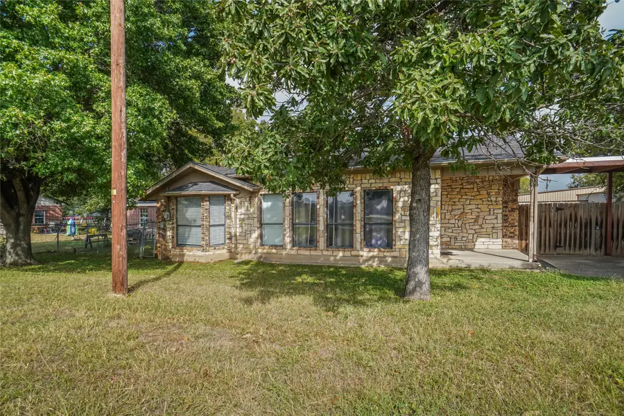207 School House Road, Paradise, TX 76073 - Image #2