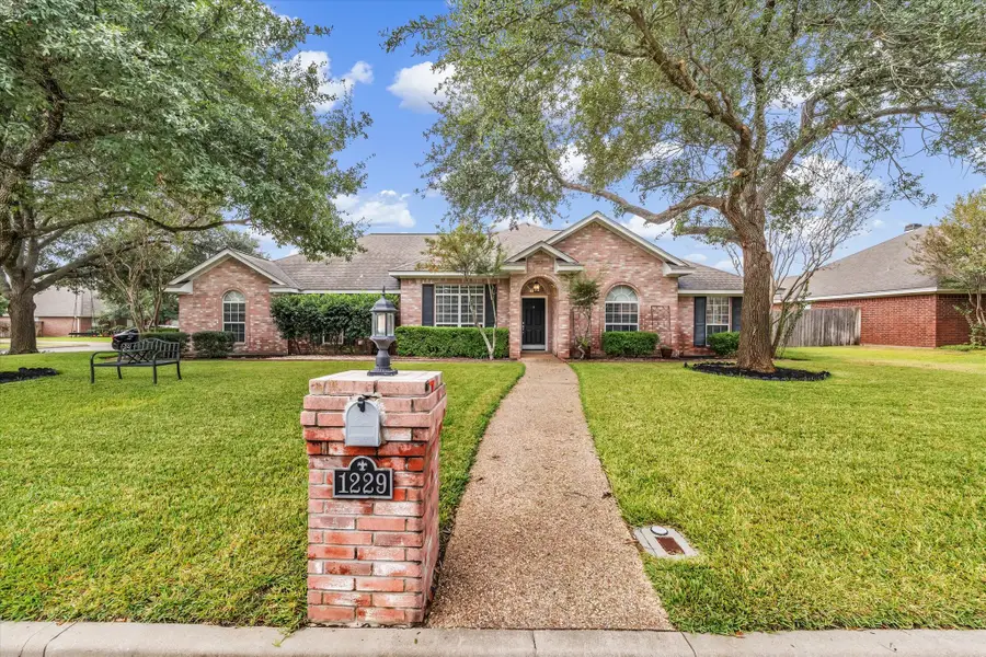 1229 S Haven, Hewitt, TX 76643 - Image #2