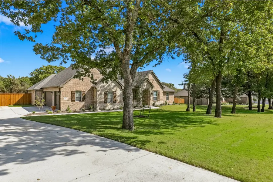 2021 Crystal Palace Boulevard, Alvarado, TX 76009 - Image #2