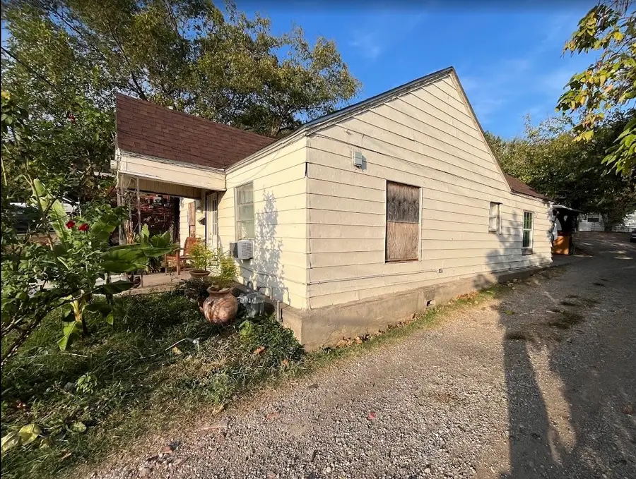 302 N Justin Avenue, Dallas, TX 75211 - Image #2