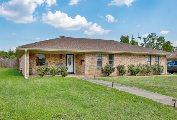 1212 Aspen Road, Gainesville, TX 76240