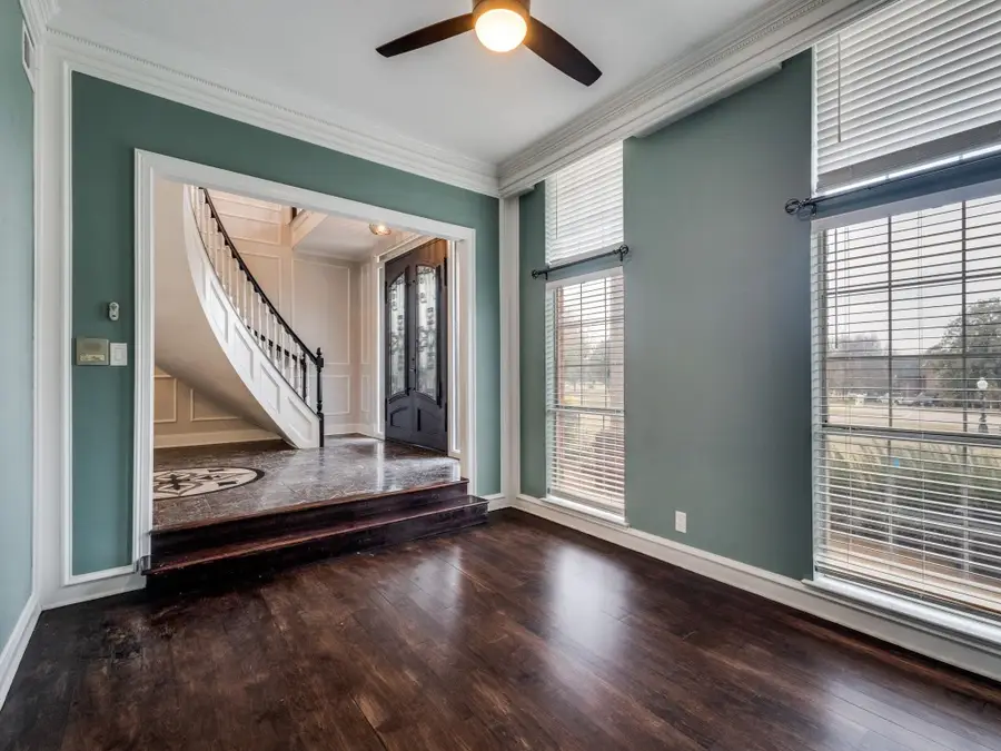 140 Twin Lakes Drive, Double Oak, TX 75077 - Image #2