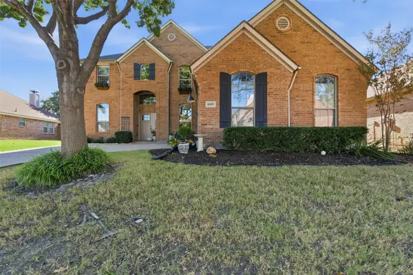 2537 Clearlake Drive, Grand Prairie, TX 75054