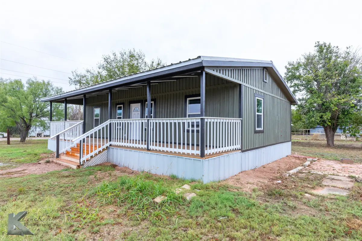 819 Avenue B, Hamlin, TX 79520 - #1