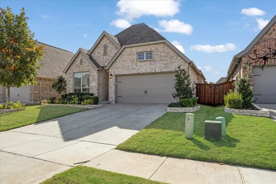 8721 Navidad Falls Drive, McKinney, TX 75071 - Image #2