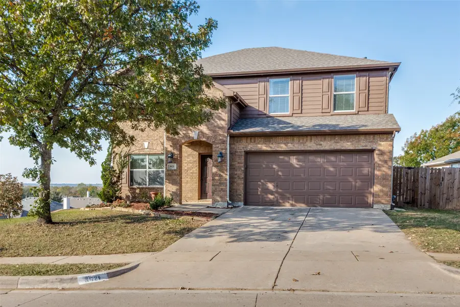 3621 Lake Hill Lane, Fort Worth, TX 76053 - Image #2