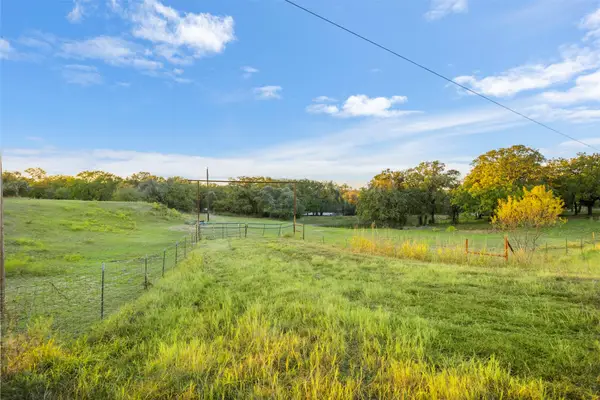 199 Cheyenne Trail, Springtown, TX 76082