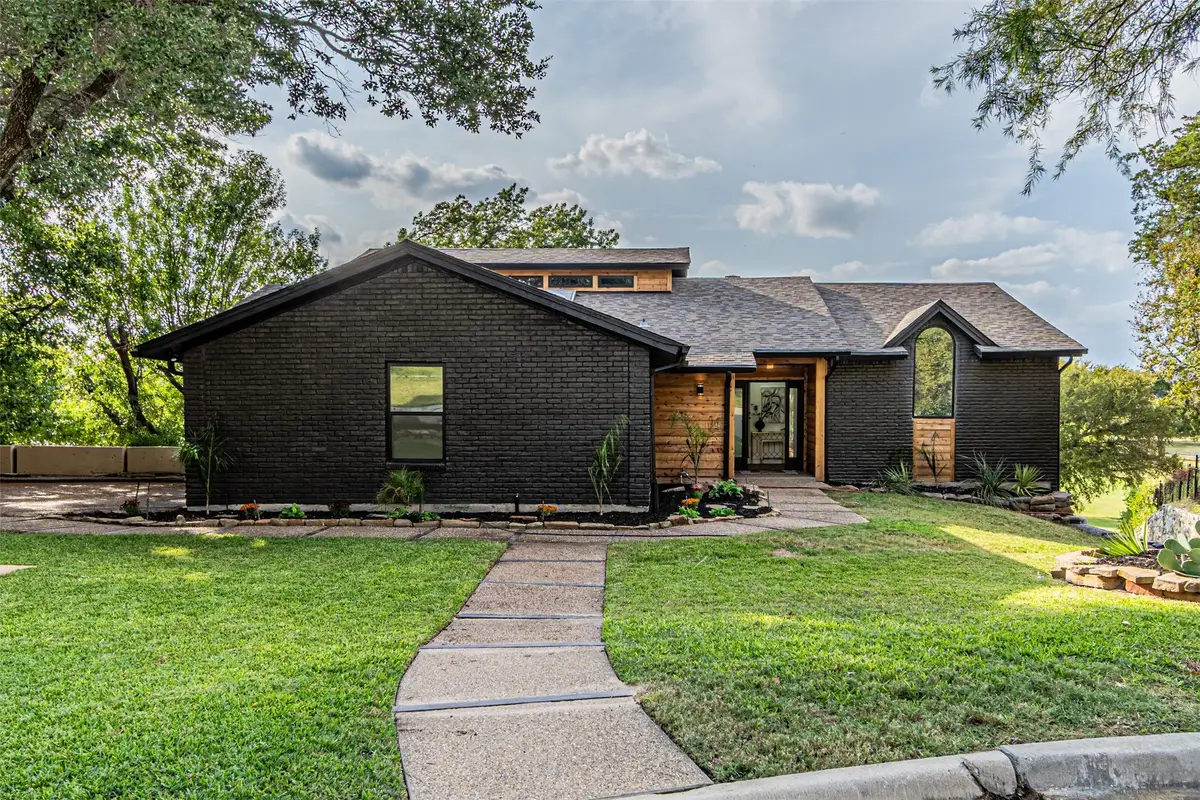 227 Oak Hill Drive, Trophy Club, TX 76262 - Image #1